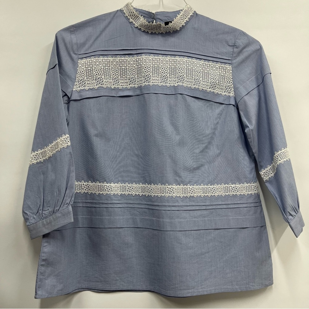 Banana Republic medium Blue Linen White Lace pintuck Blouse Top
